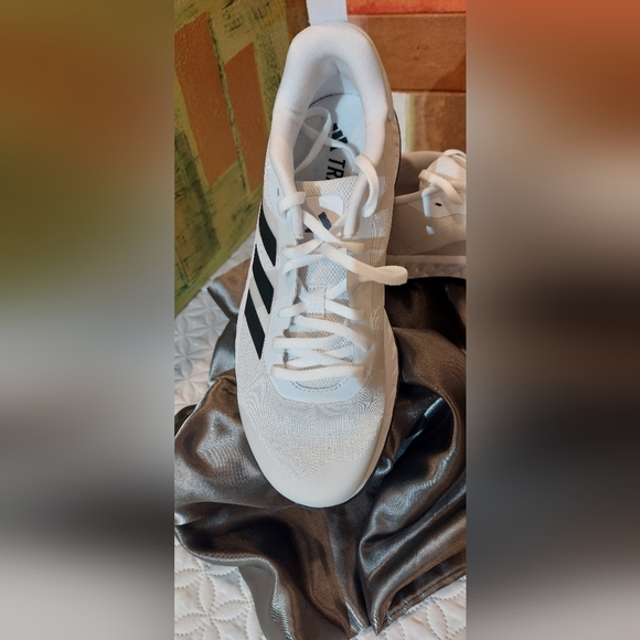 Adidas Men's White and Black Running Shoes - Picture 5 of 6